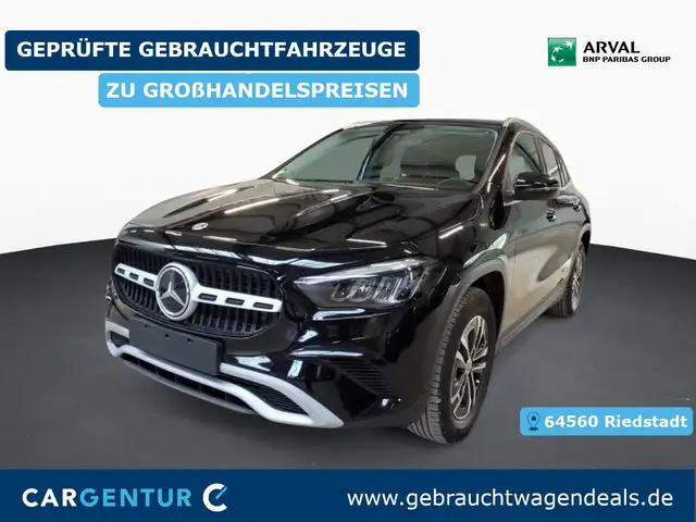 Mercedes-Benz GLA 180 Key LED Lane Navi RKam AUT Facelift SHZ