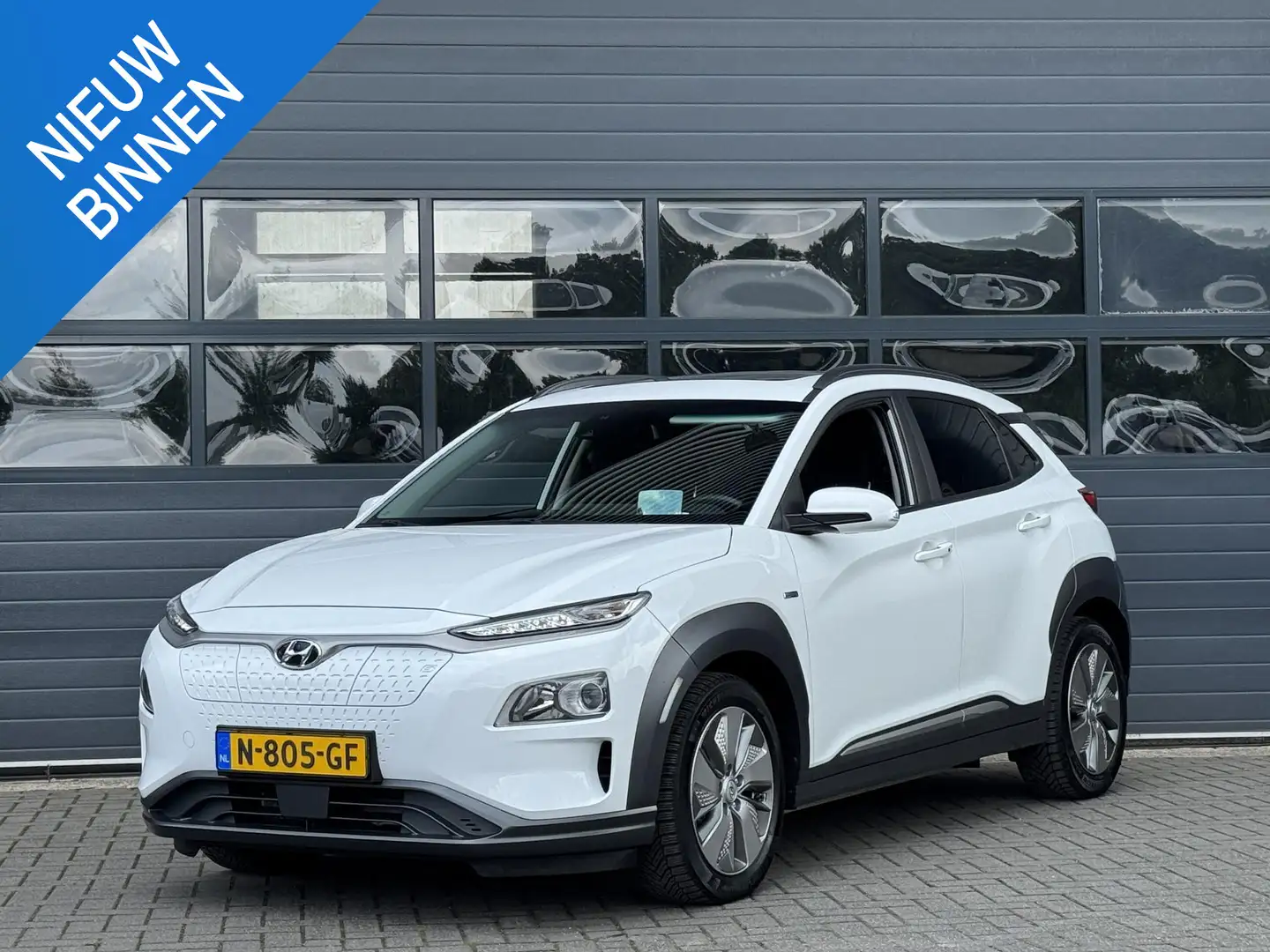 Hyundai KONA EV FASHION 64 KWH I 3 FASE LADEN I SCHUIF/KANTELDA Wit - 1