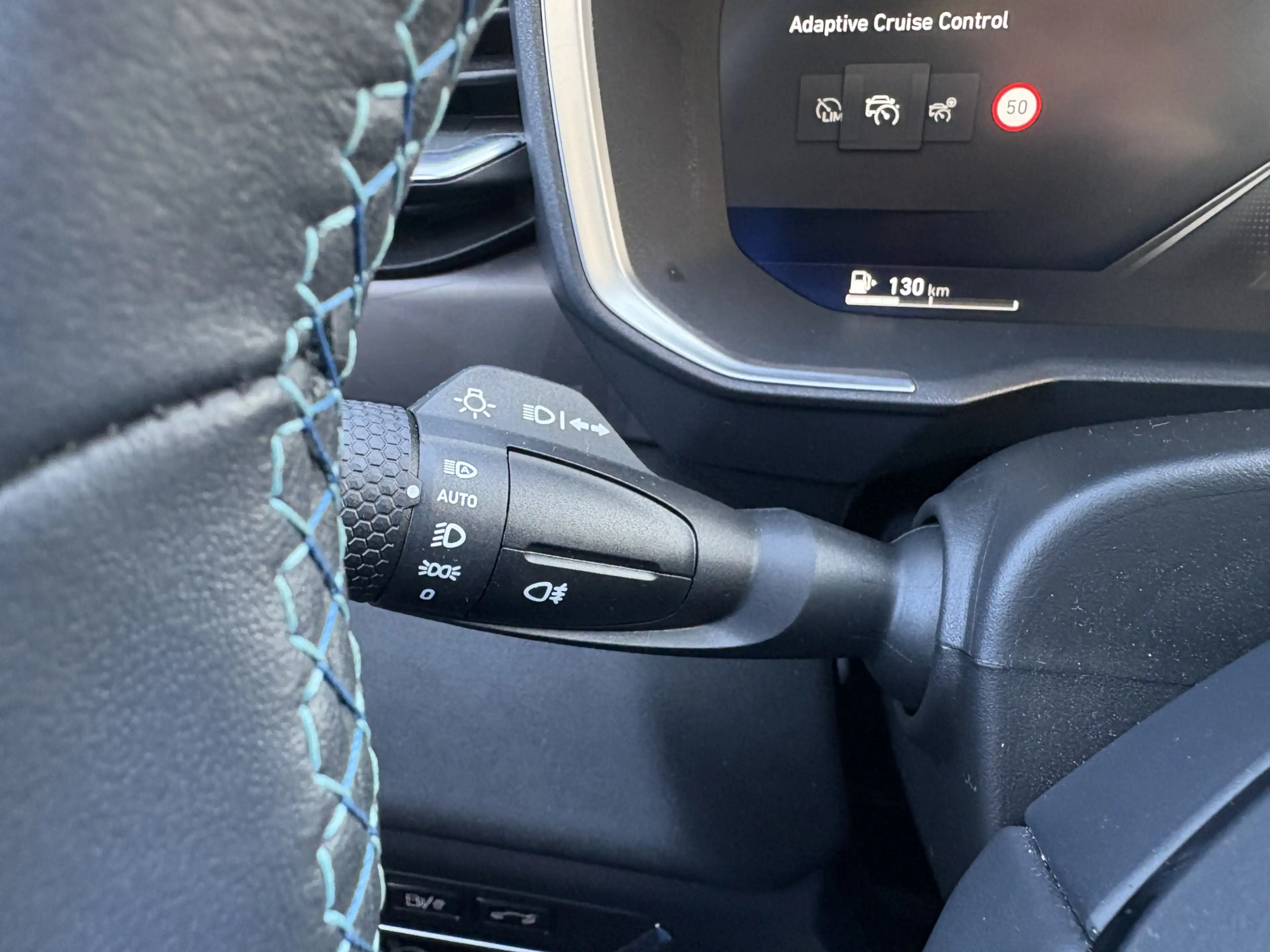 Lynk & Co 01 1.5, climate/cruise/pano/memeory — photo 6