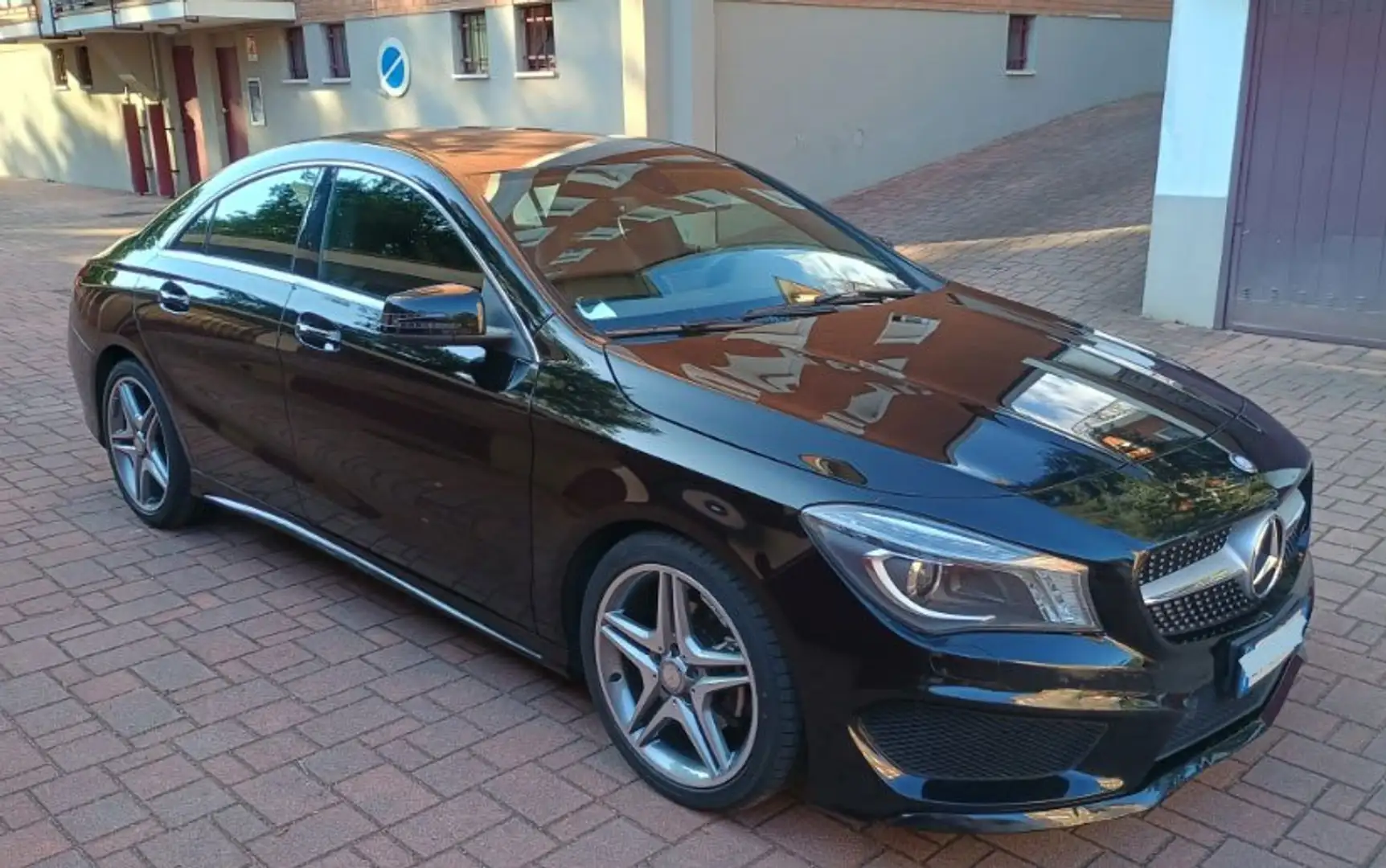 Mercedes-Benz CLA 180 CLA 180 Premium "AMG" Line Nero - 2