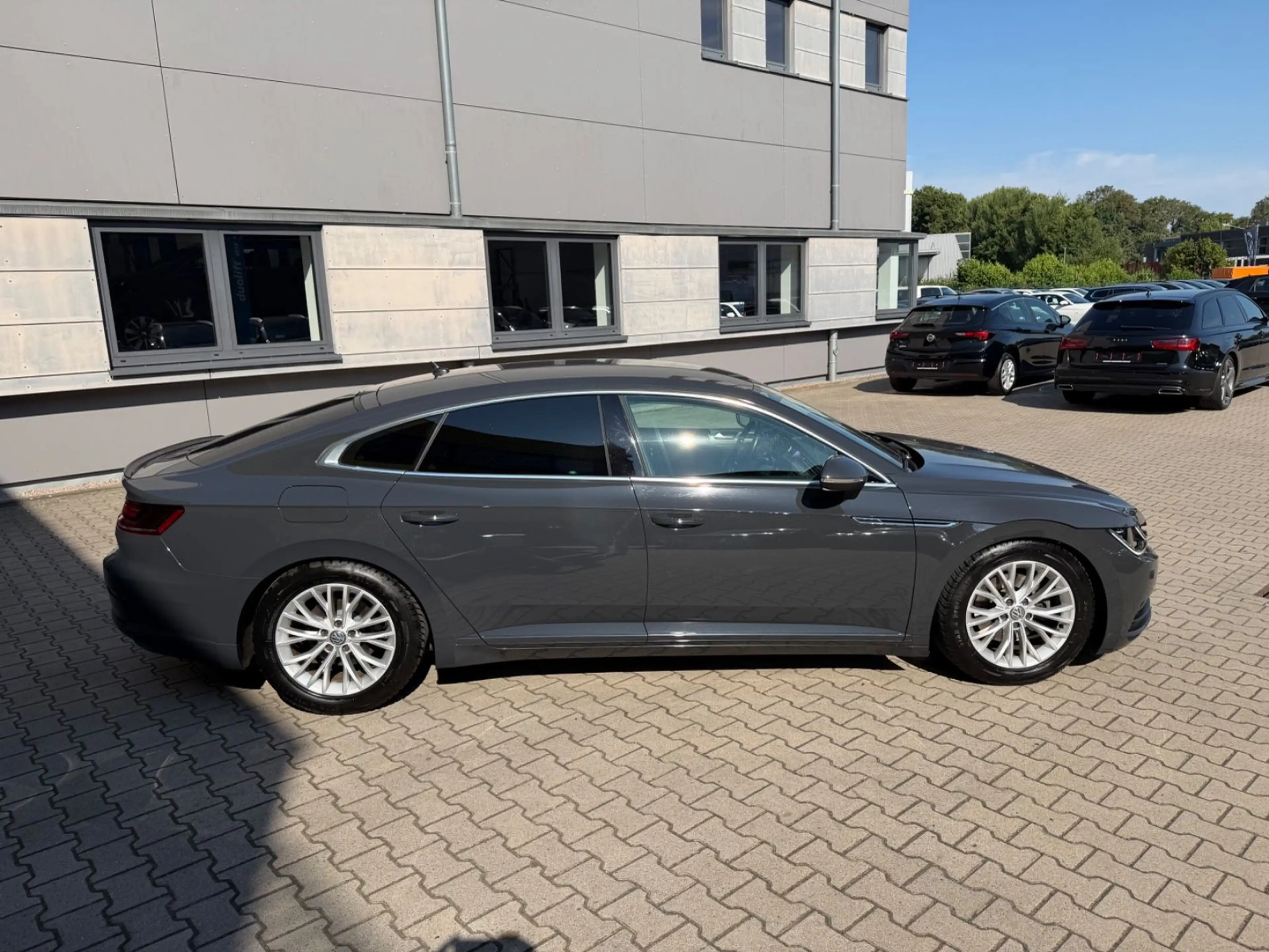 Volkswagen Arteon Basis/SPORTFEDER*/TEMPOM*/KLIMA/TOP* — photo 7