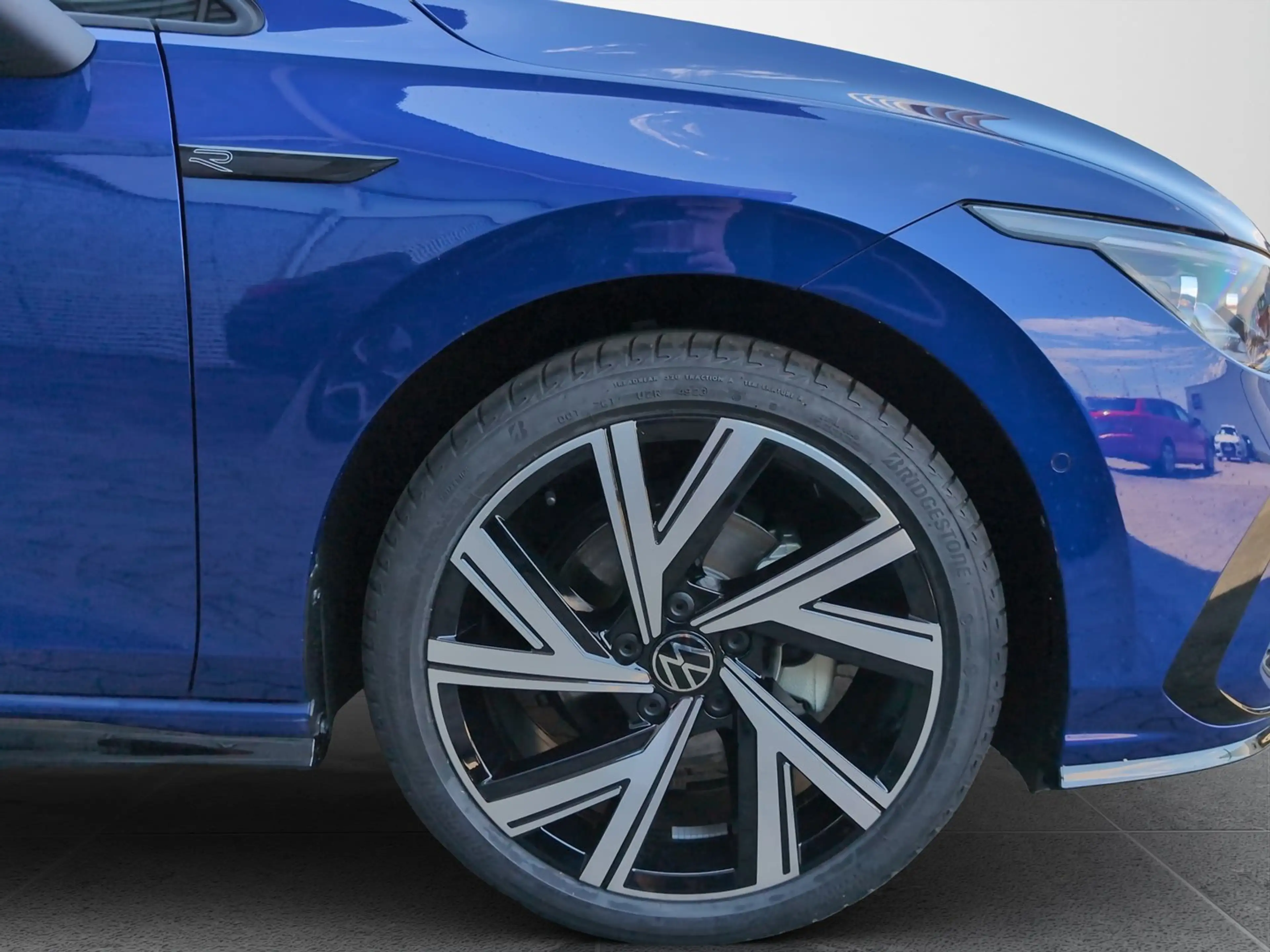 Volkswagen Golf R R-Line TSI — photo 9