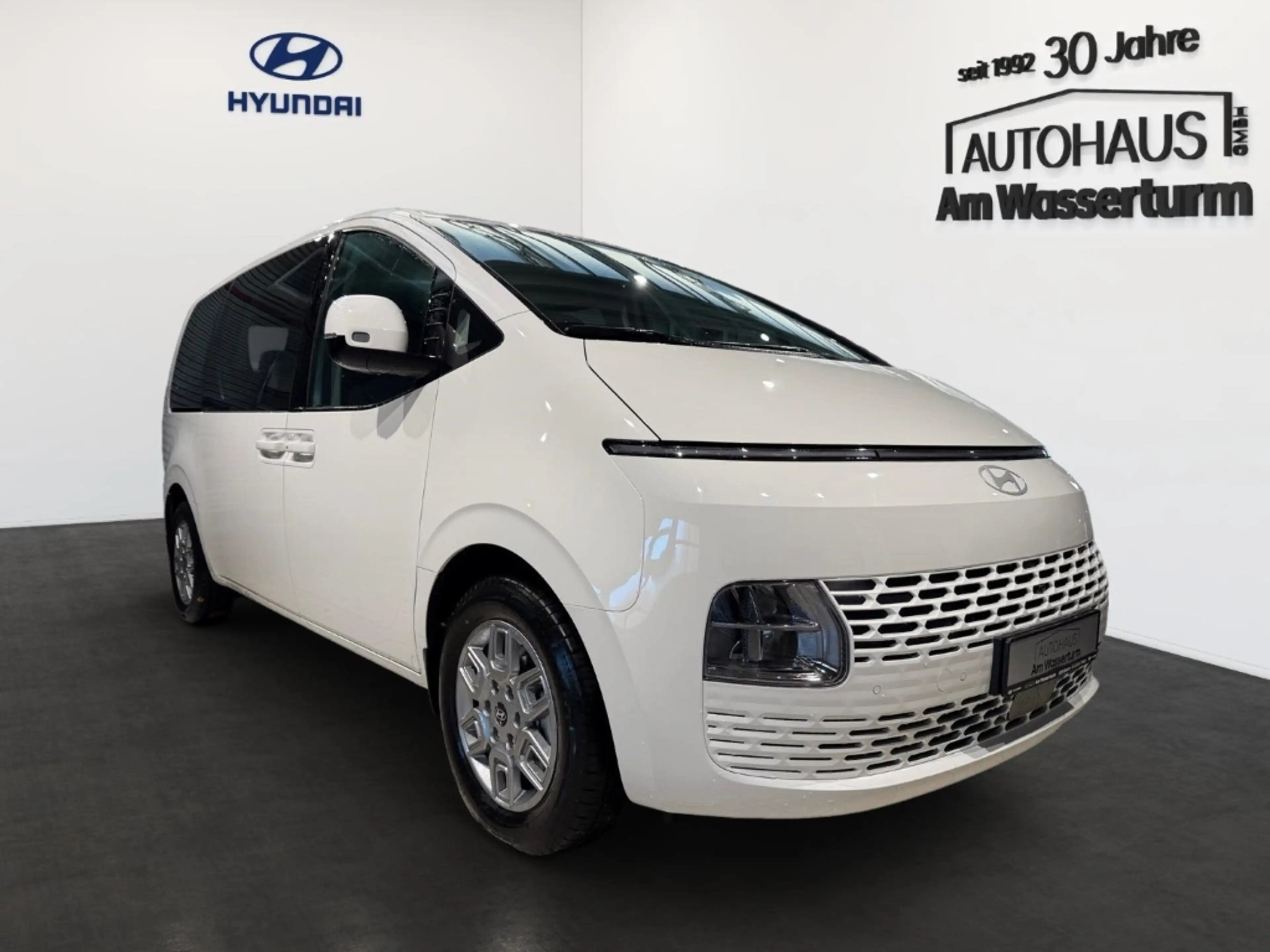 Hyundai STARIA Hybrid 9-SITZER (MY25) 1.6 T-GDI 6-AT 2WD Trend P — photo 2
