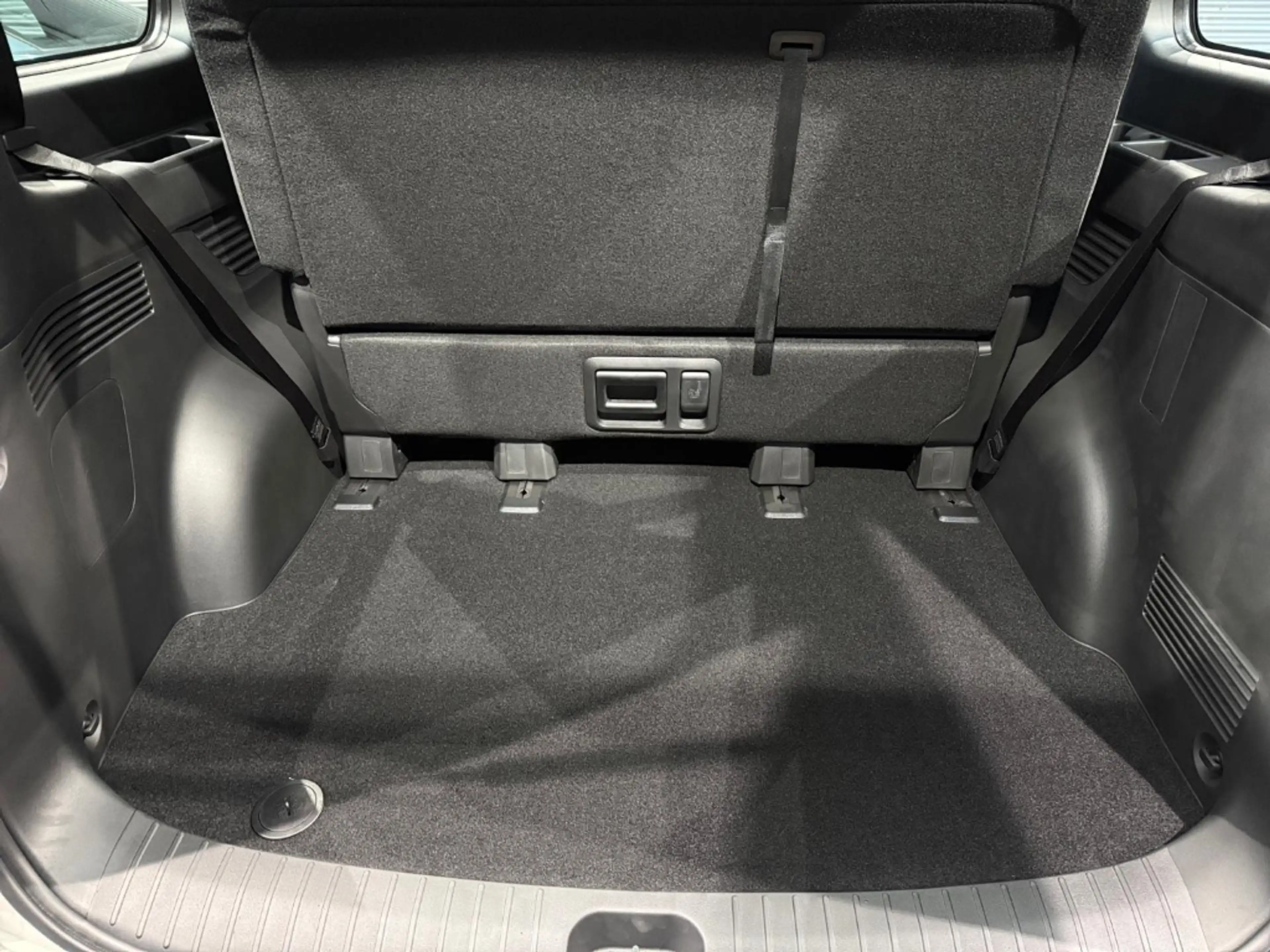 Hyundai STARIA Hybrid 9-SITZER (MY25) 1.6 T-GDI 6-AT 2WD Trend P — photo 6