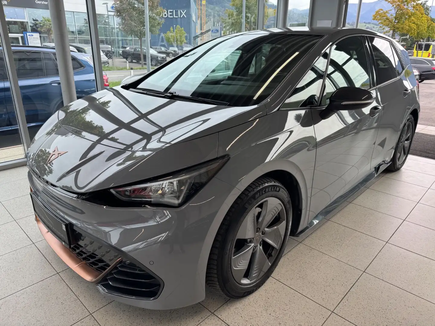 CUPRA Born 150 kWh Grau - 1