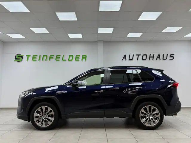 Toyota Rav4 view 4