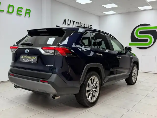 Toyota Rav4 view 7