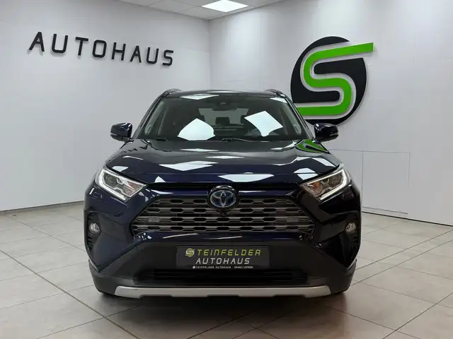 Toyota Rav4 view 2