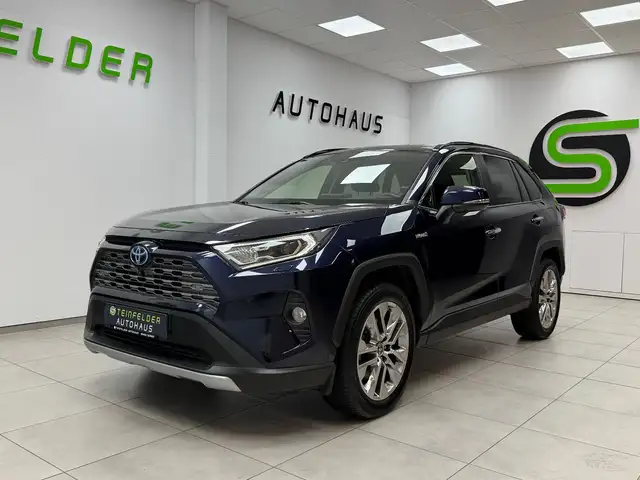 Toyota Rav4 view 3