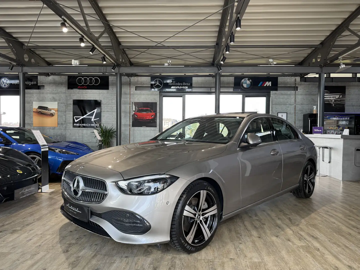 Mercedes-Benz C 200 Avantgarde*DISTRONIC*G.SHD*KAMERA*LED*NAVI Silber - 1