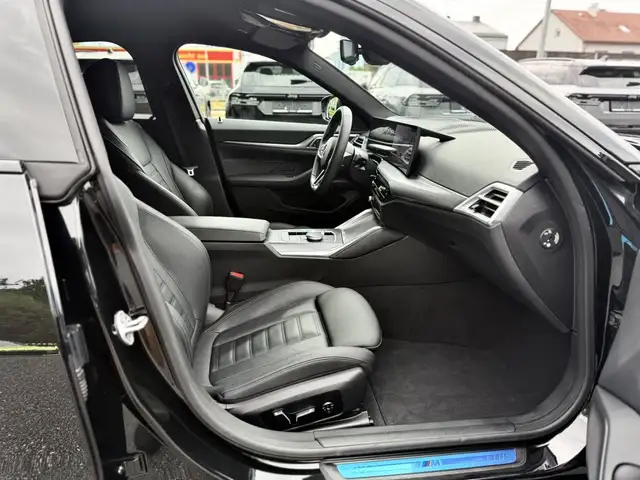 BMW I4 view 14