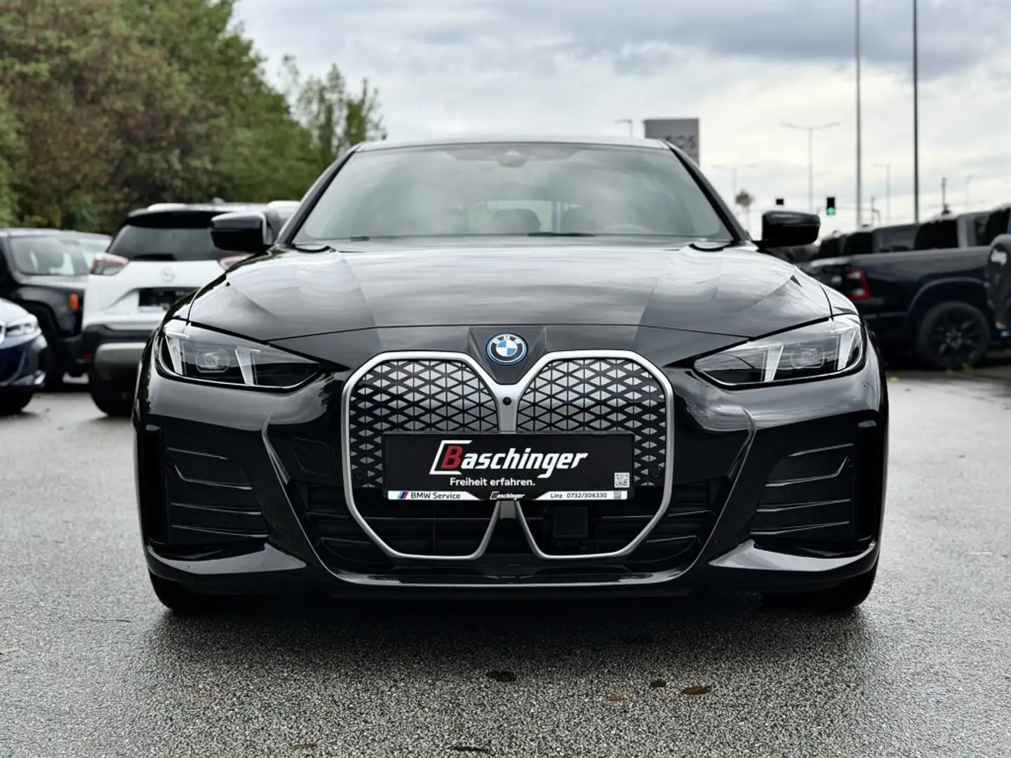 BMW i4 40e M-Paket Schwarz - 2