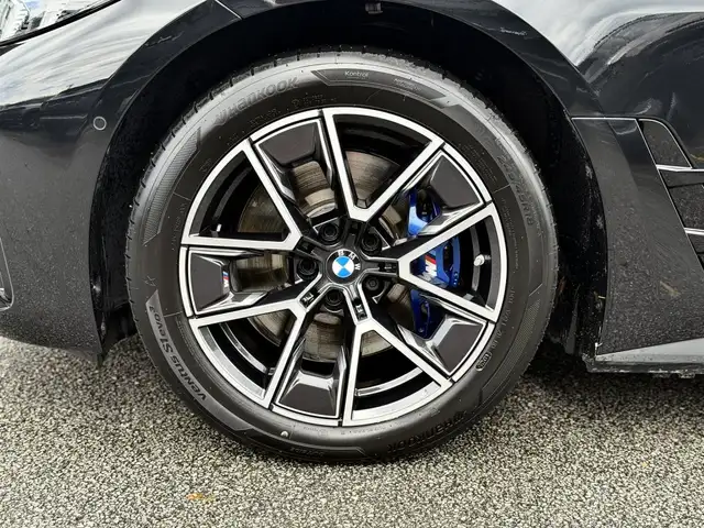 BMW I4 view 5