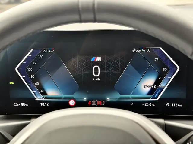 BMW I4 view 22