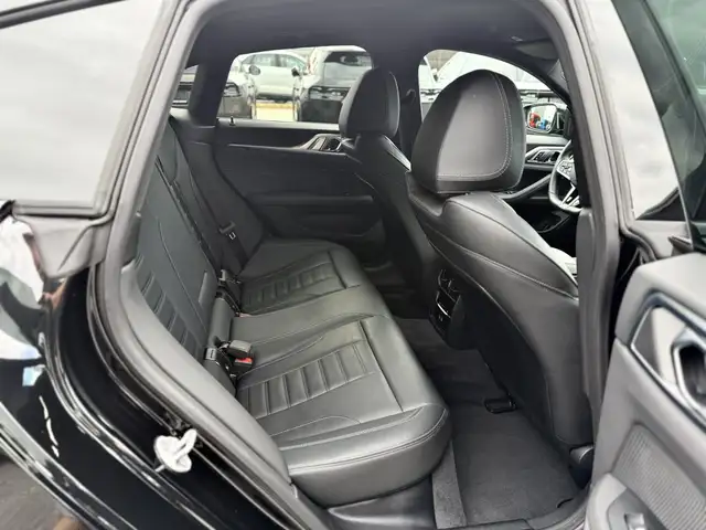 BMW I4 view 12