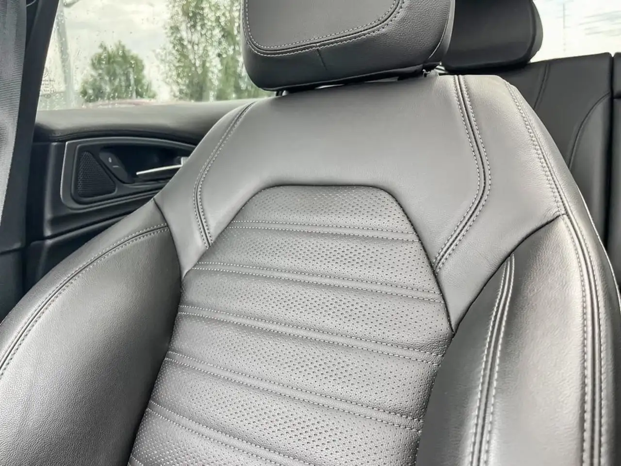 Alfa Romeo Stelvio снимка Alfa Romeo Stelvio
