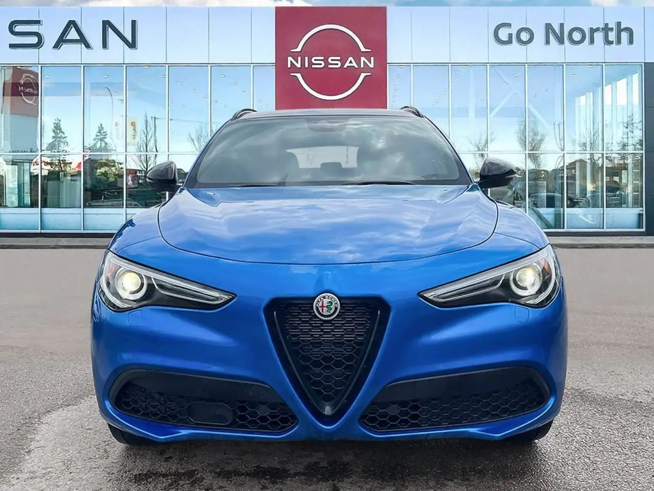 Alfa Romeo Stelvio снимка Alfa Romeo Stelvio