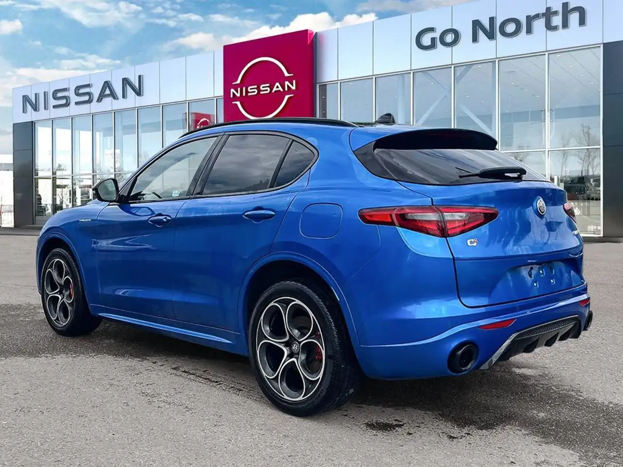 Alfa Romeo Stelvio снимка Alfa Romeo Stelvio