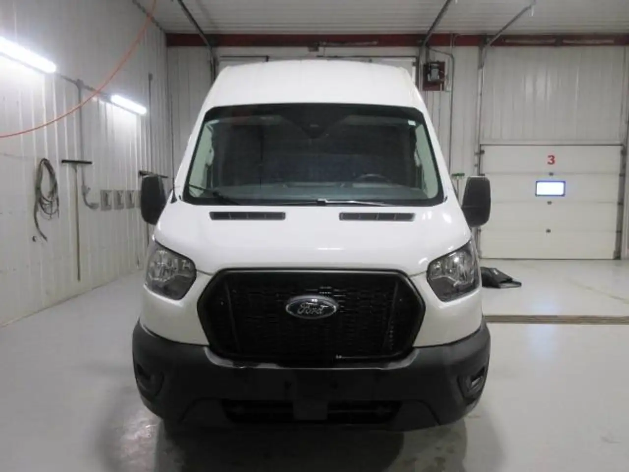 Ford Transit Cargo Van снимка Ford Transit Cargo Van
