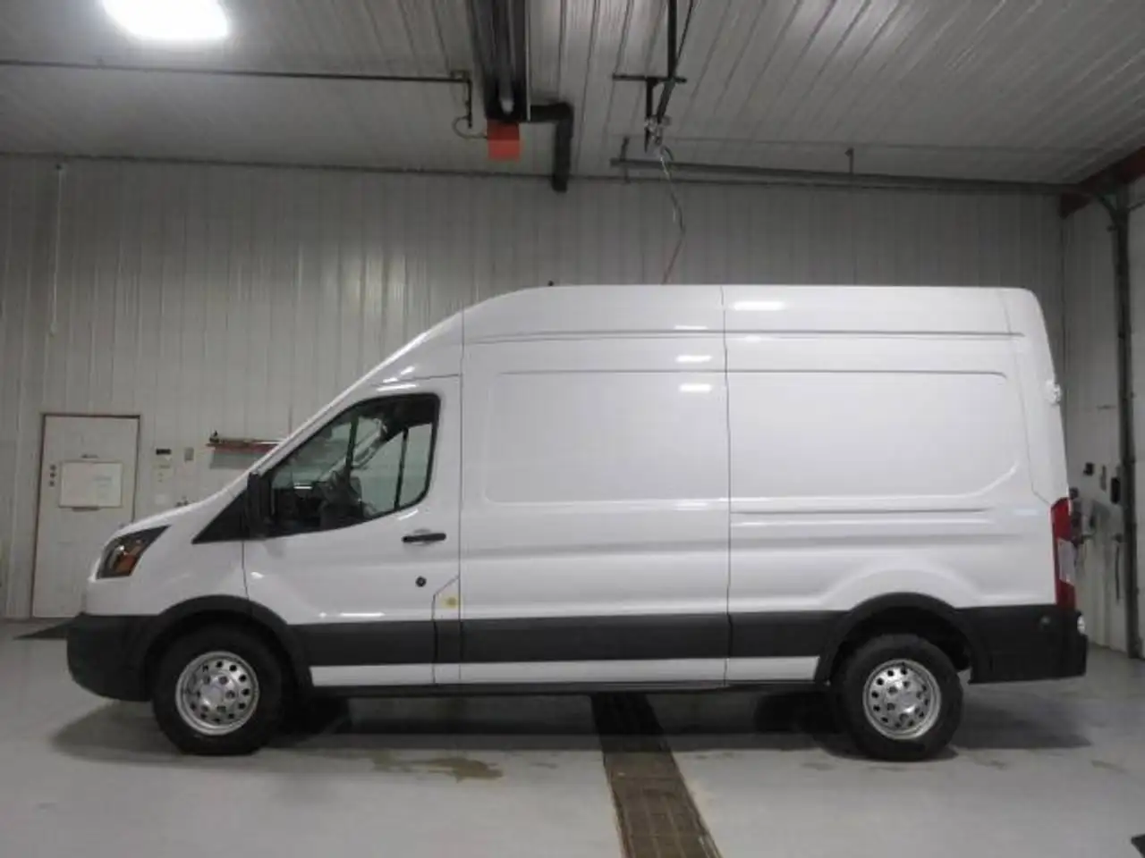 2024 Ford Transit Cargo Van