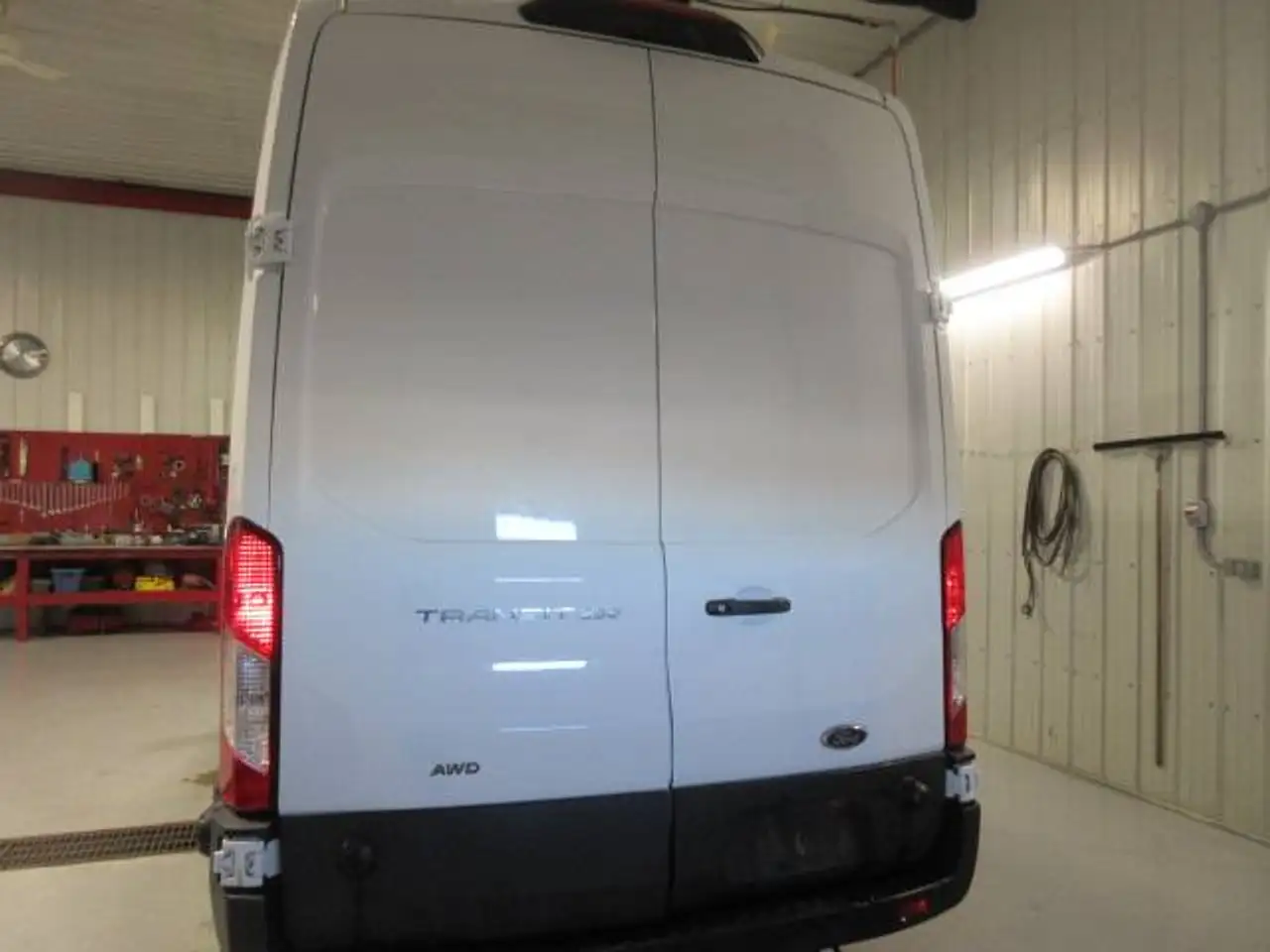 Ford Transit Cargo Van снимка Ford Transit Cargo Van