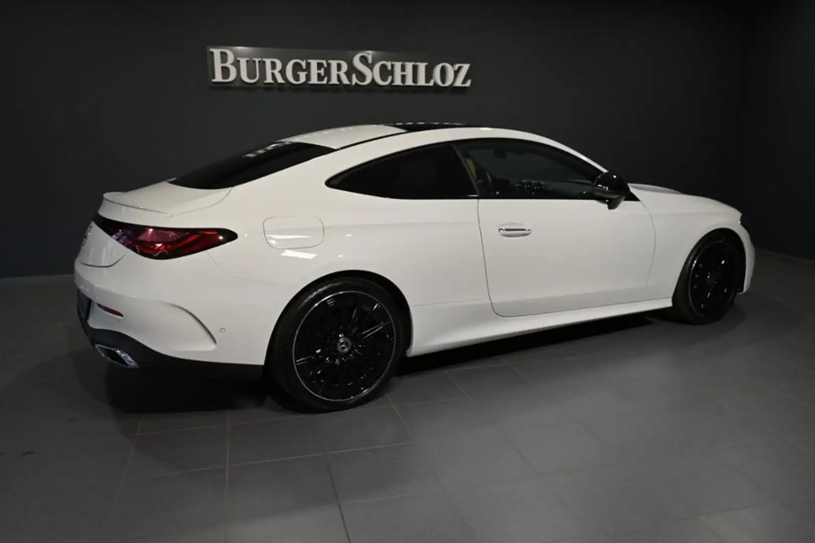 Mercedes-Benz CLE 300 4M Coupé AMG/LED/TOTW/NAVI/MEMORY/SZKL Biały - 2