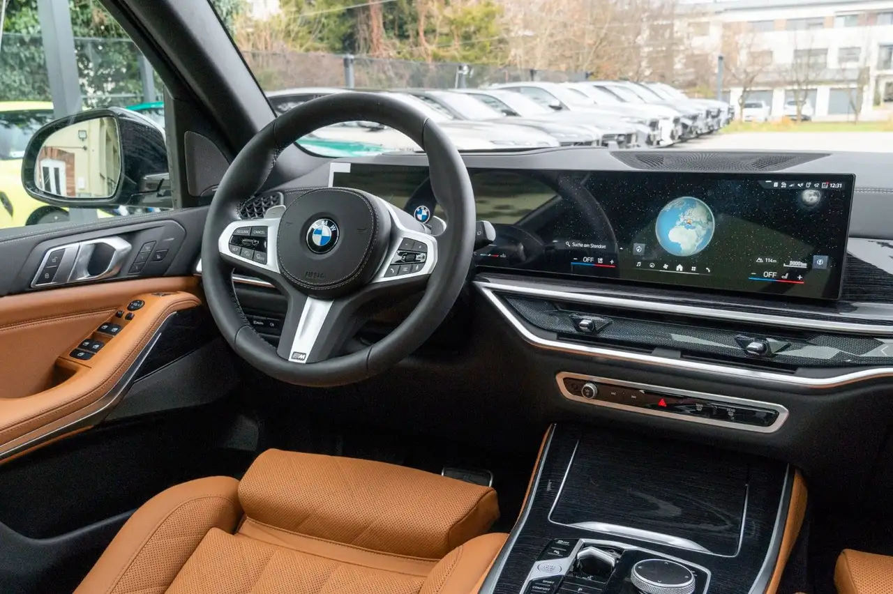 BMW X5 40d M SPORT.LUFTF.PANORAMA.DR.ASS.360.22".AHK 15