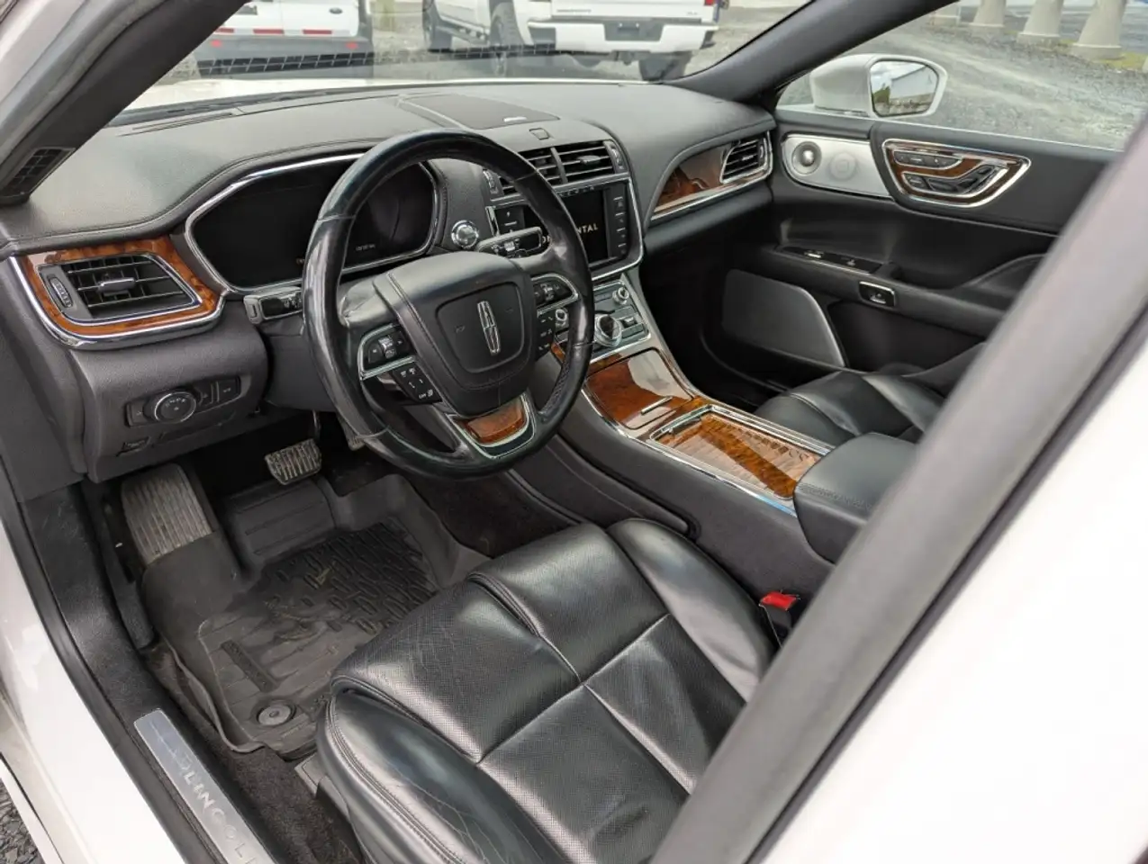 Lincoln Continental снимка Lincoln Continental