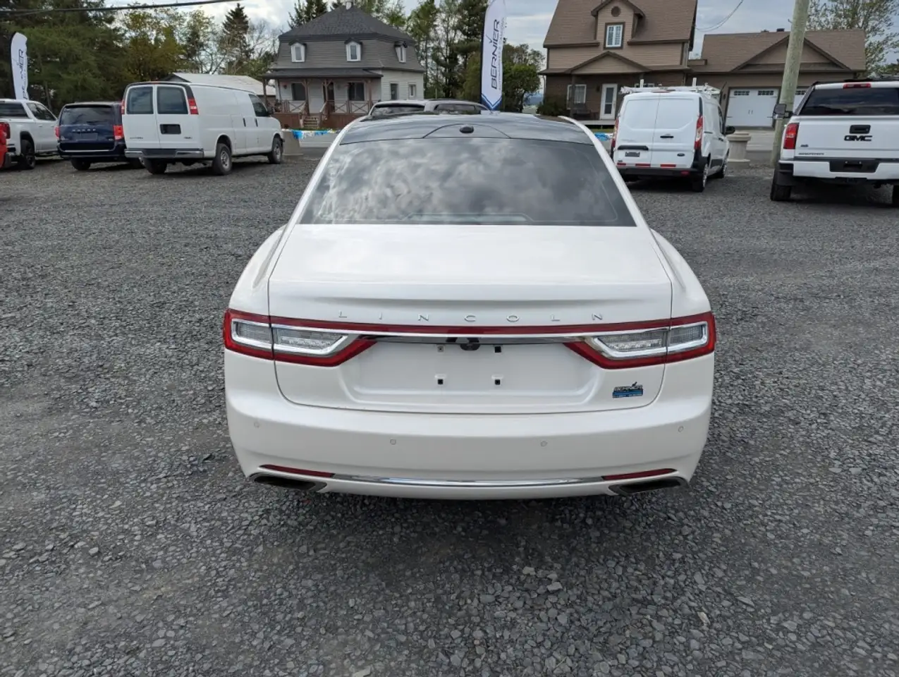 Lincoln Continental снимка Lincoln Continental