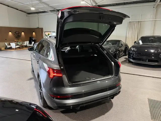 Audi E-Tron view 9