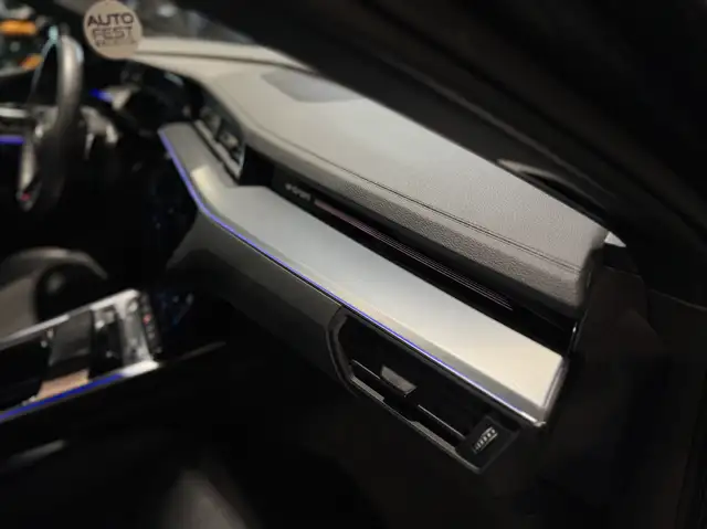 Audi E-Tron view 10