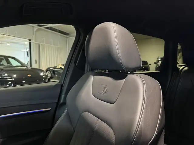 Audi E-Tron view 19