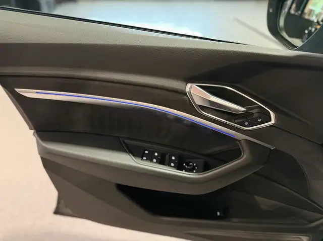 Audi E-Tron view 17