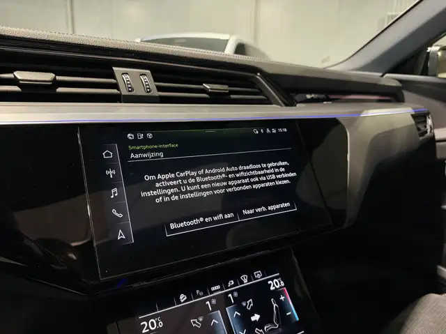 Audi E-Tron view 18