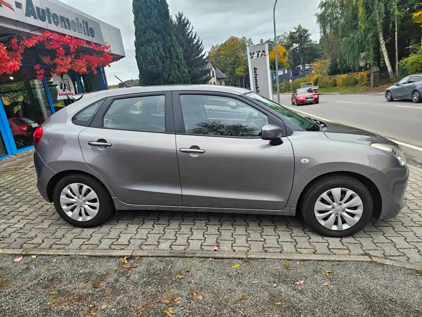 Suzuki Baleno Basic Gris - 2