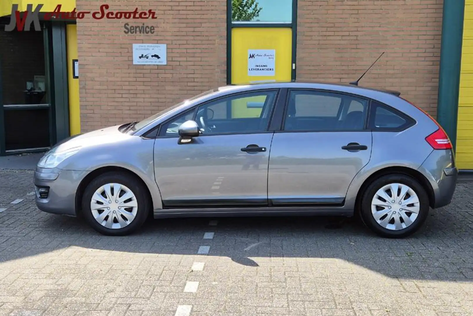 Citroen C4 1.6 VTi Anniversaire Airco! Nap! Cruise Control! Grijs - 2