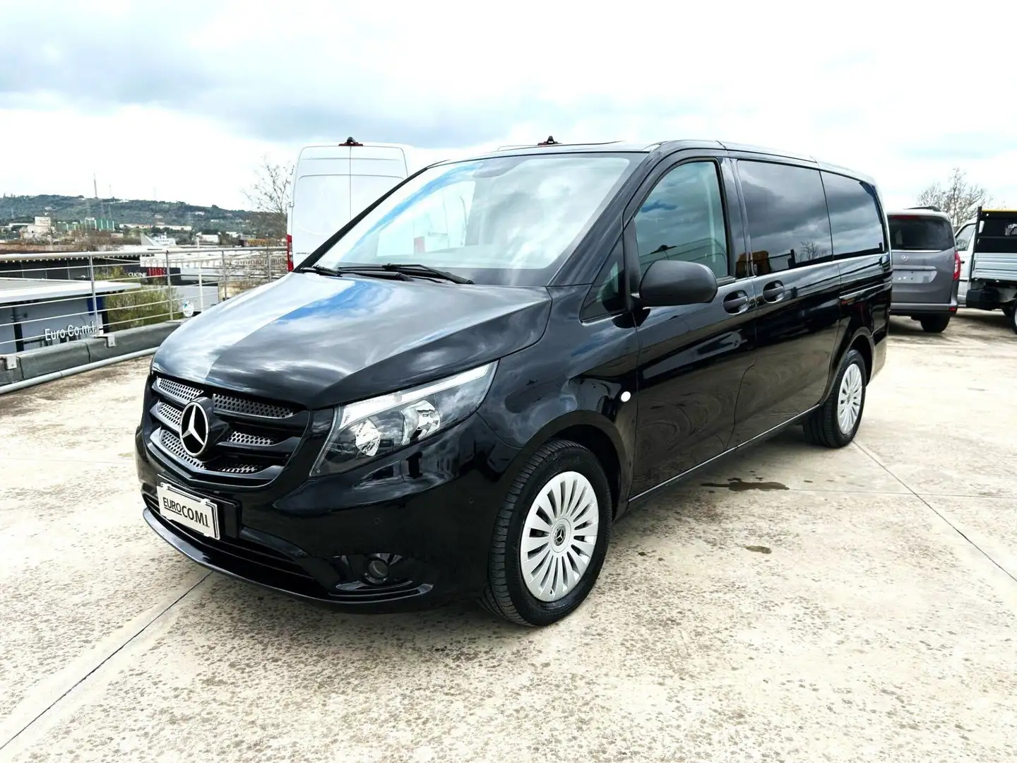 Mercedes-Benz Vito 116 TOURER PRO LONG Noir - 1