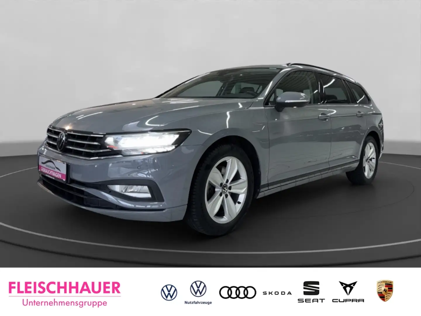 Volkswagen Passat Variant 1.5 TSI LED+ACC+NAVI+RFK+AHK+DAB+CARPLAY Grau - 1