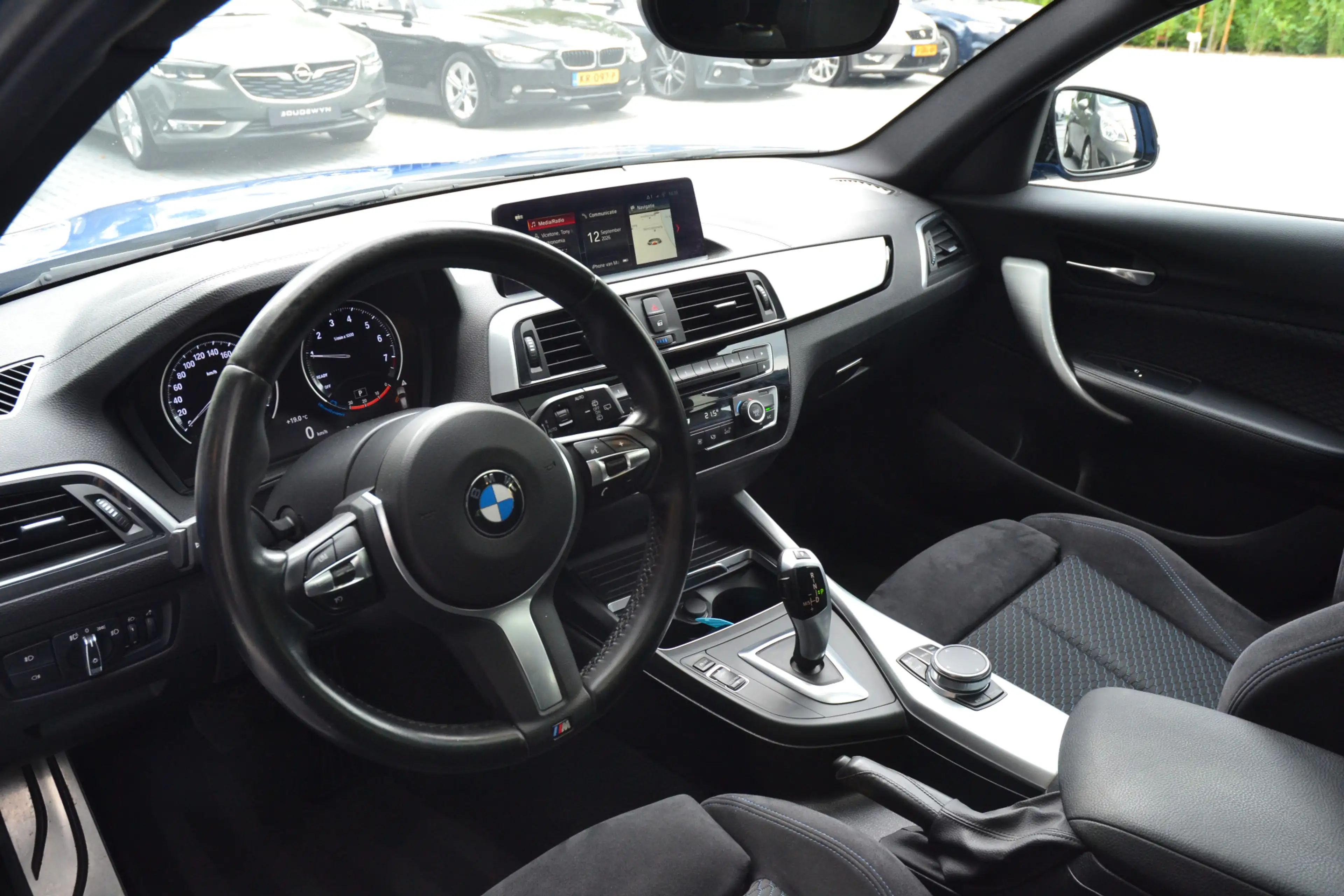 BMW 118 1-serie 118i Corporate Lease Executive M-Sport NAP — photo 13