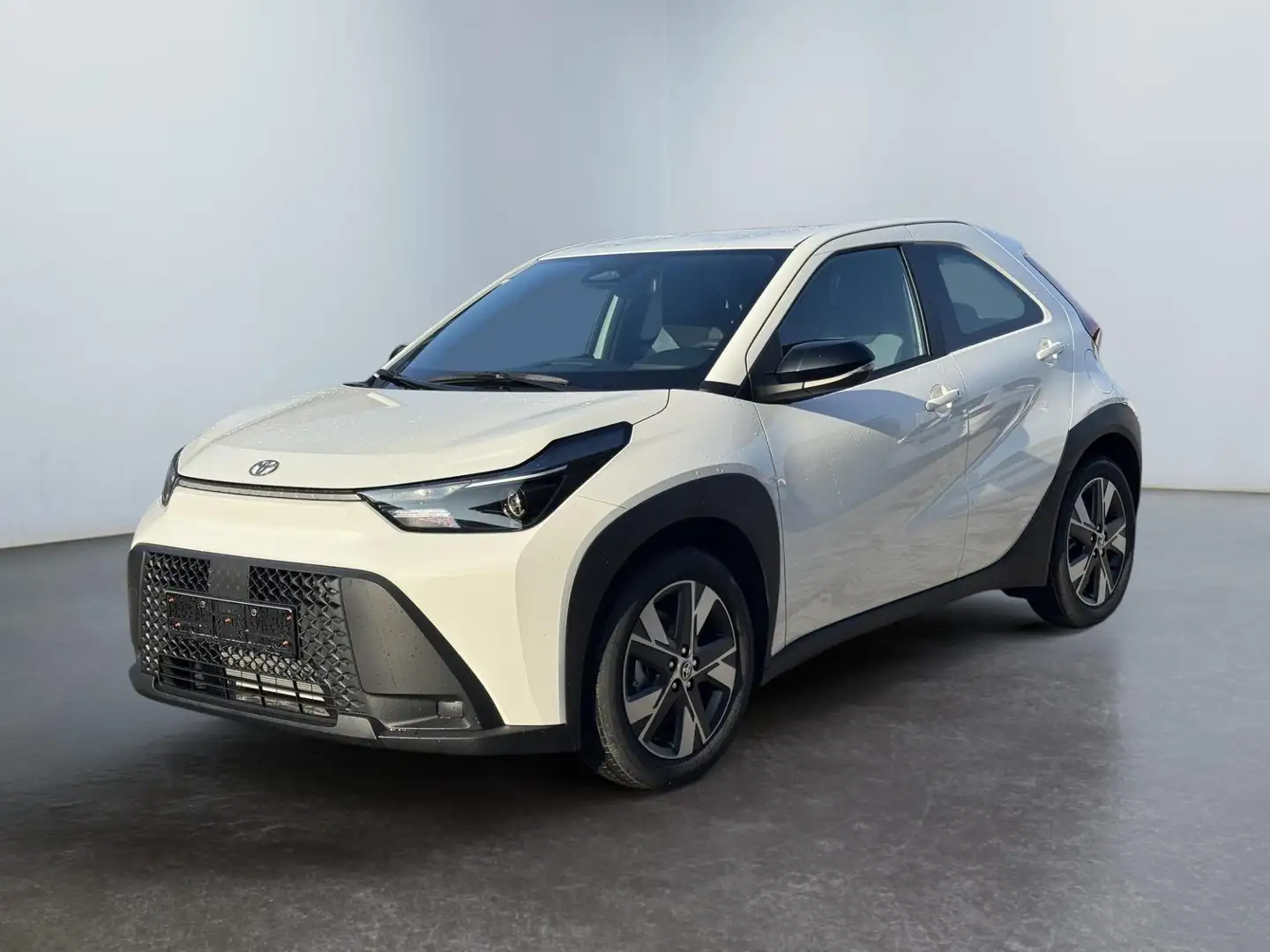 Toyota Aygo X Comfort 1,5 Hybrid CVT 85 ACC 17 Zoll Alu Klima... Weiß - 1