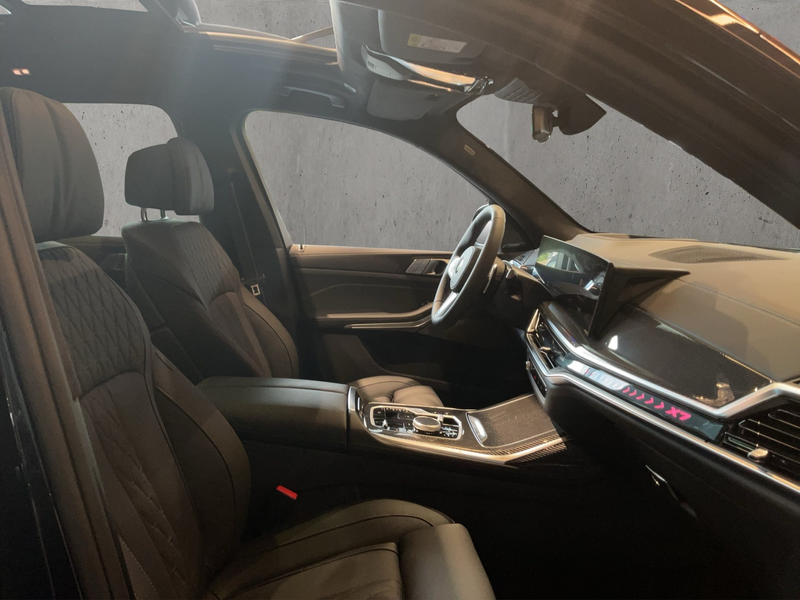 BMW X7 xDrive40d M Sport — photo 10