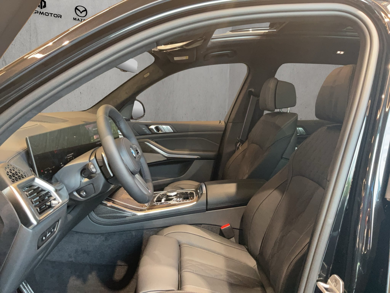 BMW X7 xDrive40d M Sport — photo 11