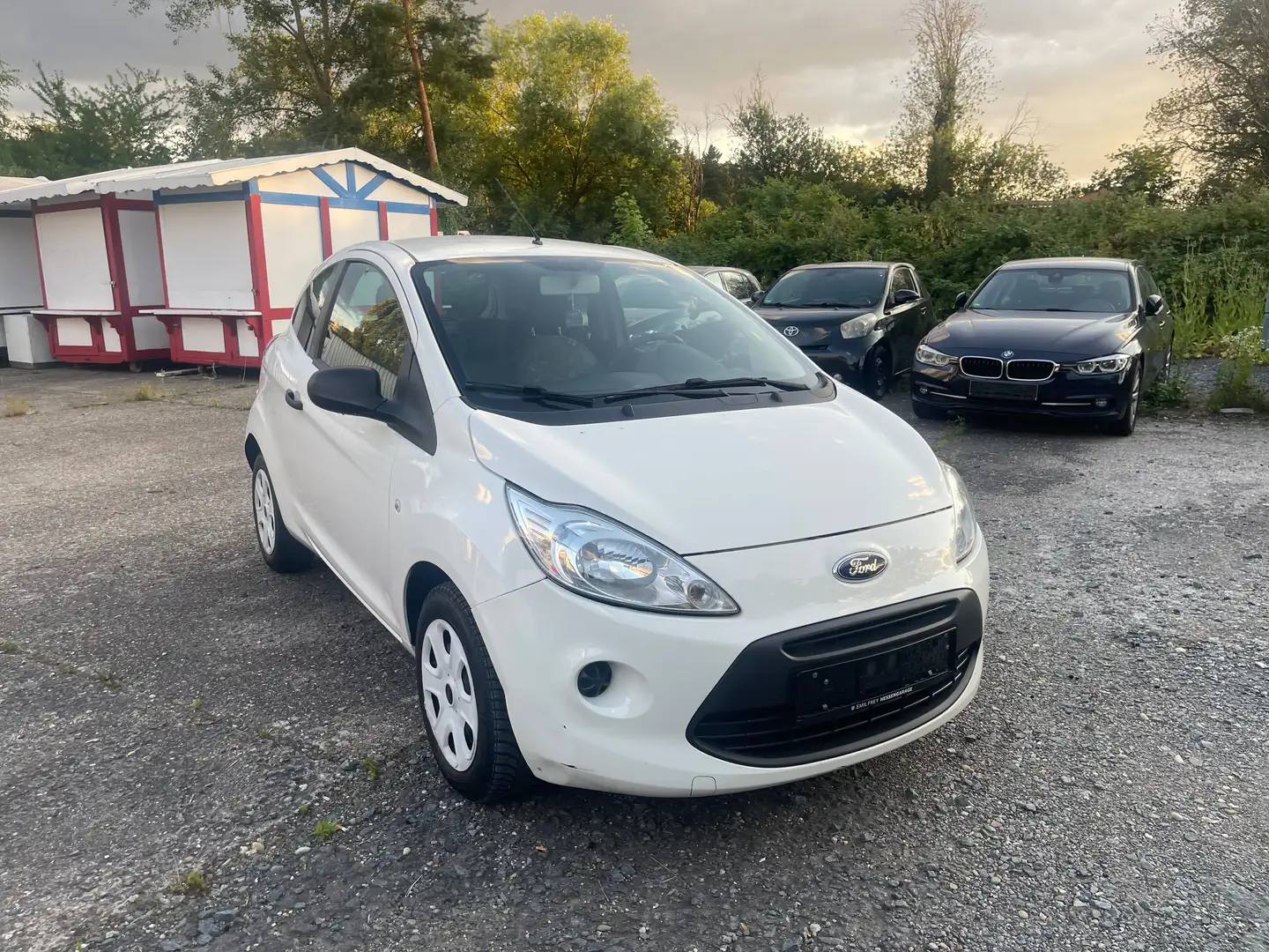 Ford Ka/Ka+ Ambiente Klimaanlage TÜV neu Weiß - 2