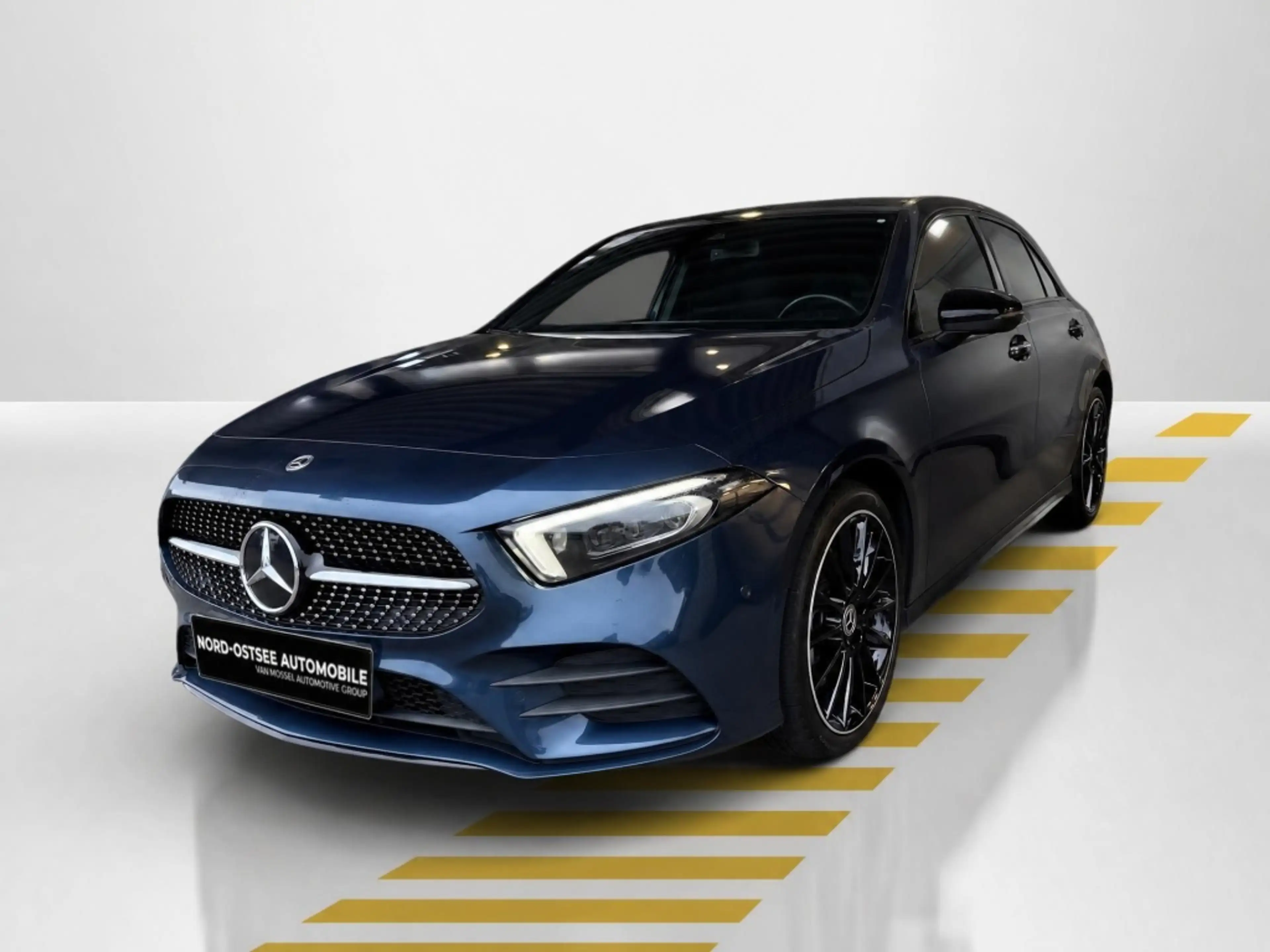 Mercedes-Benz A 250 e AMG NIGHT PANO MULTIBEAM 360° KAMERA — photo 2