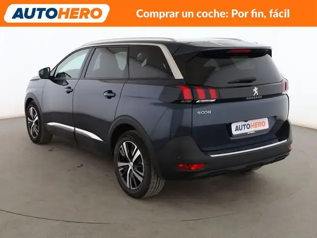 Peugeot 5008 view 4