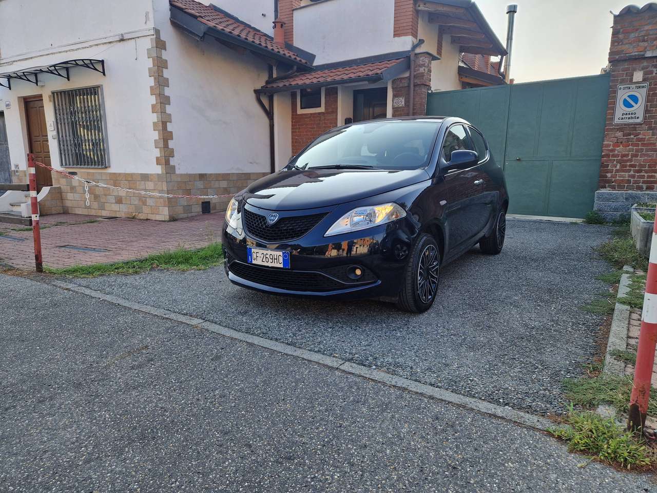 Lancia Ypsilon