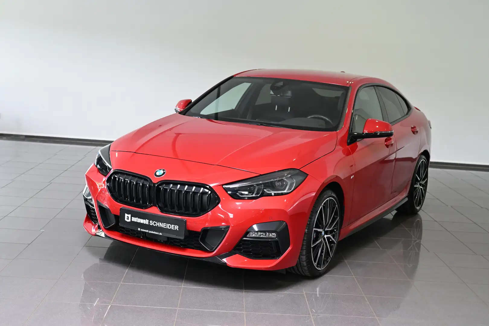 BMW 218 i M Sport M-Bremse 19 Shadow-LED Rot - 1
