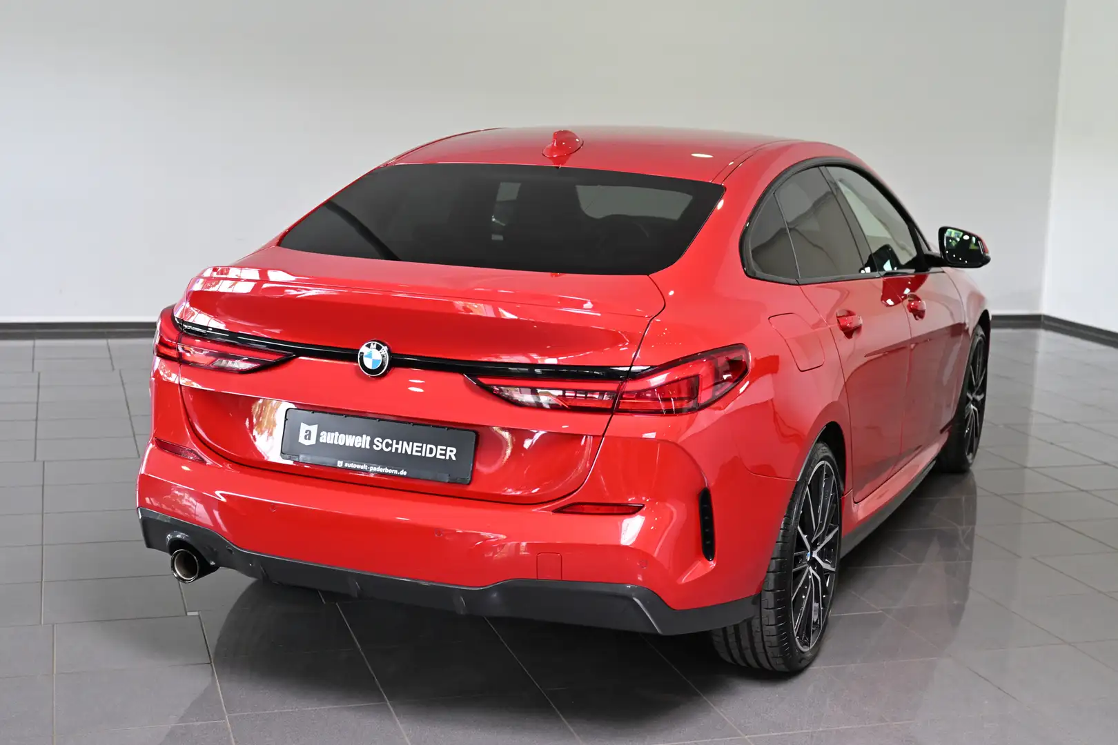 BMW 218 i M Sport M-Bremse 19 Shadow-LED Rot - 2