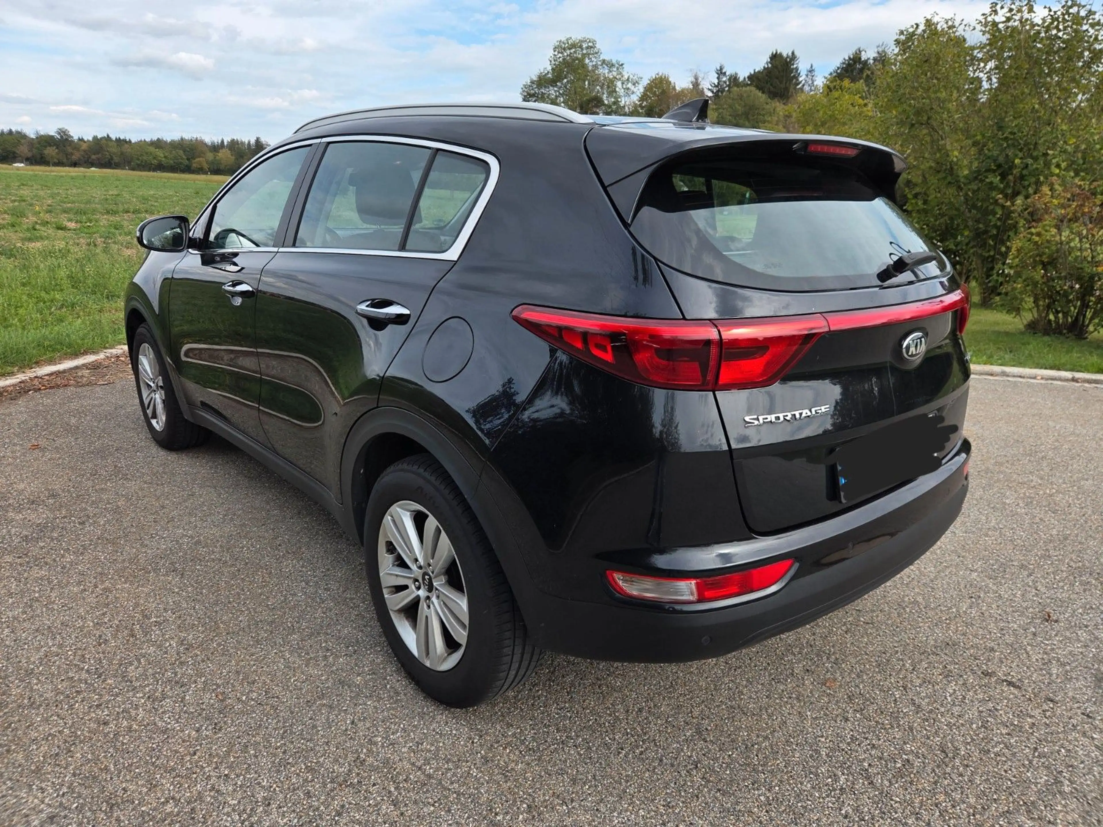 Kia Sportage 1.7 CRDi 2WD Spirit — photo 3