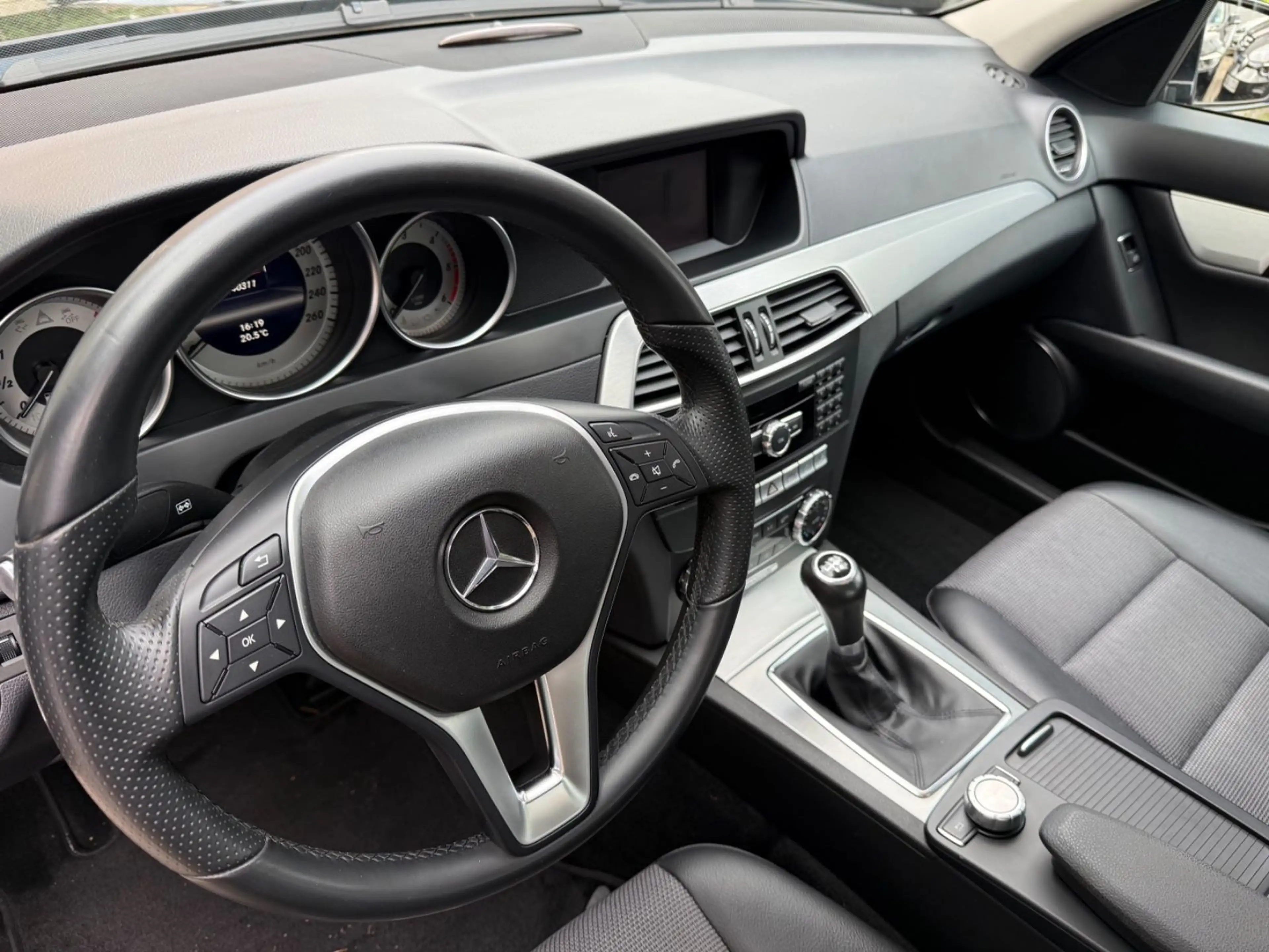 Mercedes-Benz C 200 Limousine C 200 CDI BlueEfficiency 2.HAND/AHK — photo 15